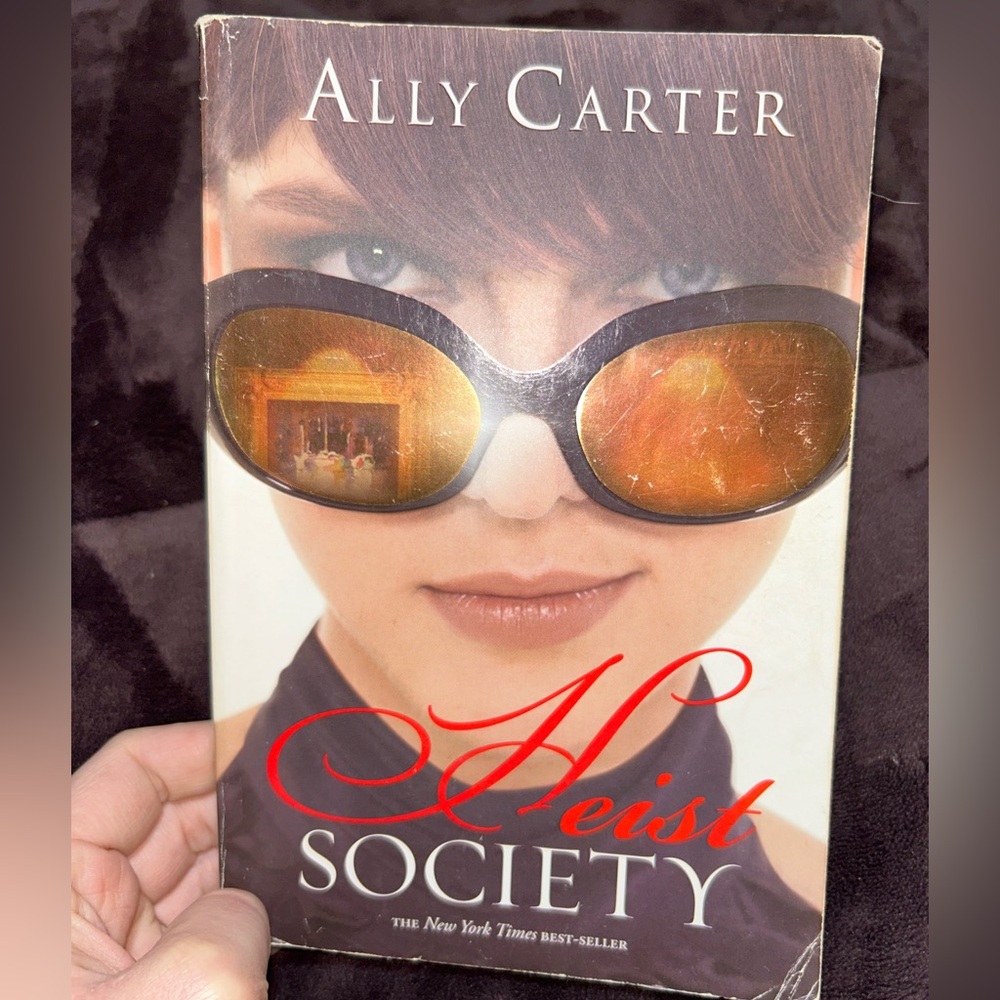 Heist Society book